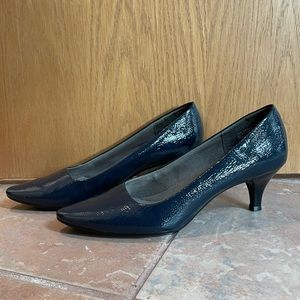 A2 by Aerosoles Foreward Blue Patent Leather Heels Size 10